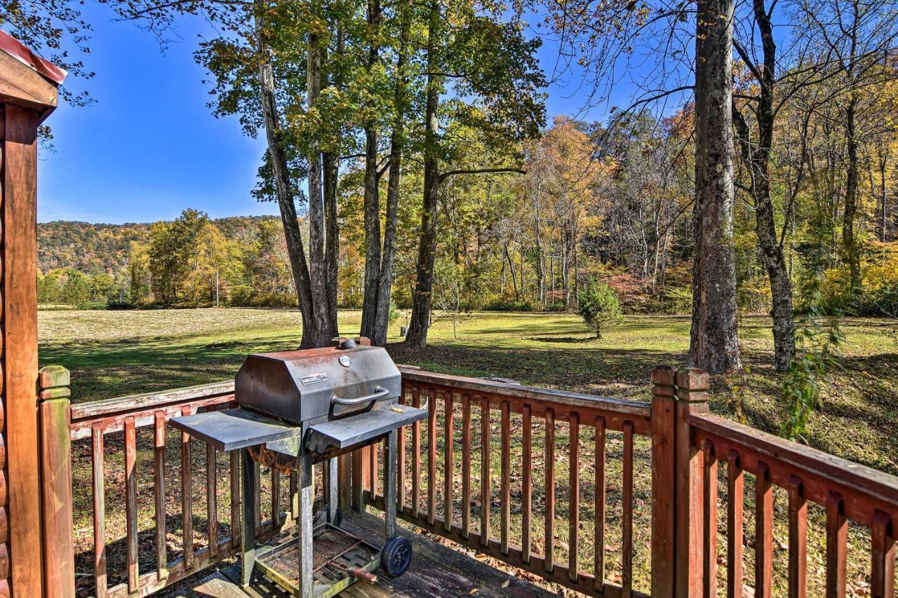 Parsons Rural Cabin Hideaway With Fire Pit And Mtn Views! מראה חיצוני תמונה